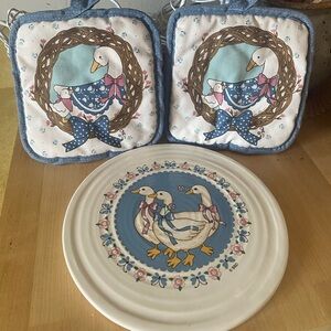 Treasure Craft Vintage Blue Pink Ribbon Geese Ceramic Trivet & Potholders Bundle